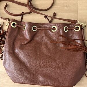 Elegant Brown Crossbody Bag with Fringe